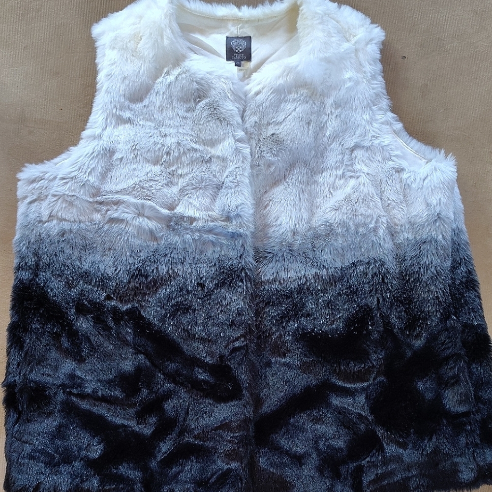 NWOT Women's Black and White Faux Fur Vest